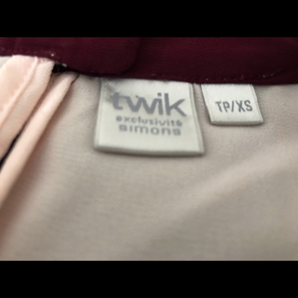 ✨2/$20✨ Chiffon top - Picture 6 of 7